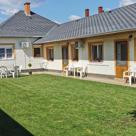 Rozika Apartman Ii. Hajdúszoboszló Exterior foto
